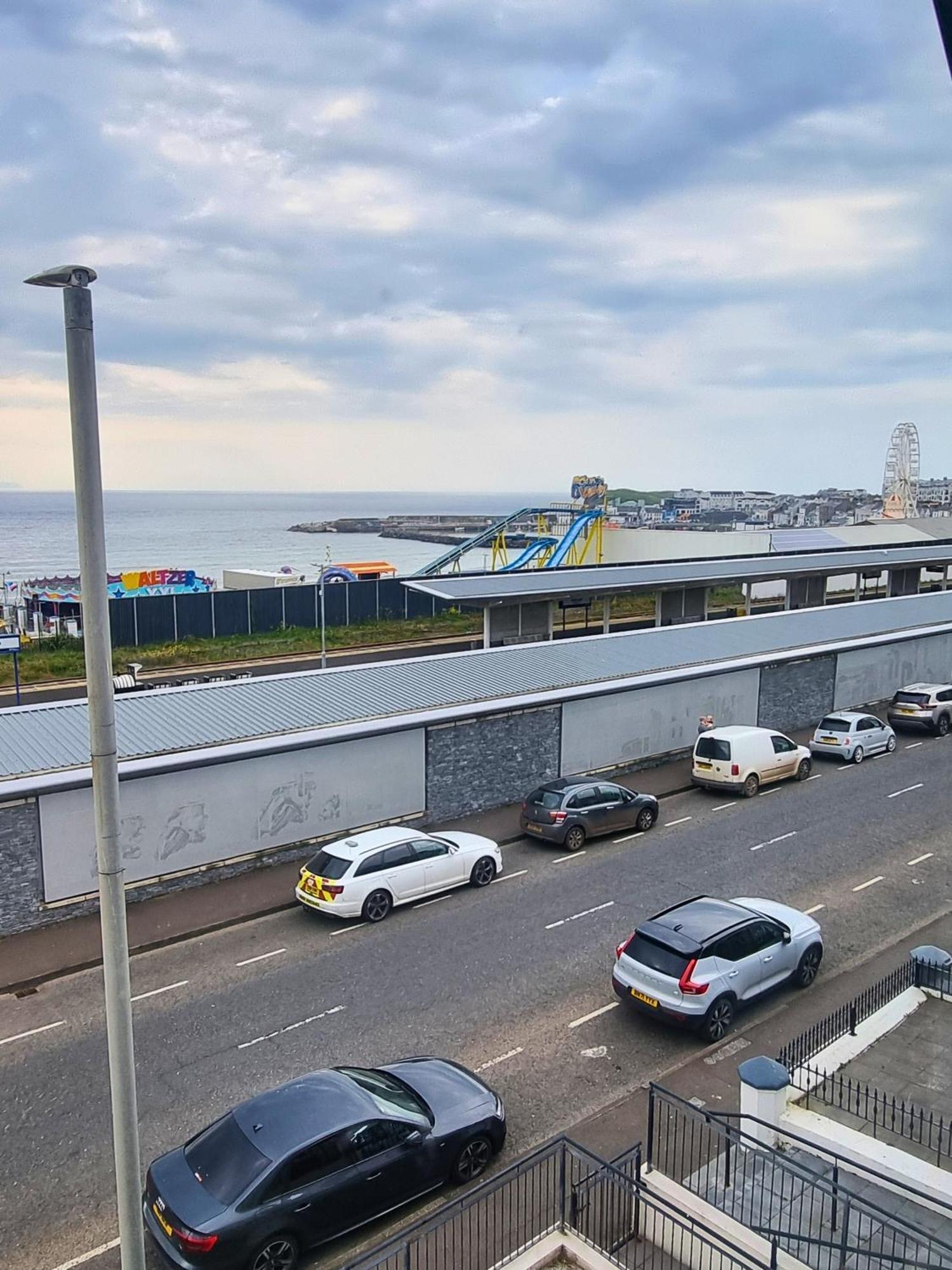 6 Golf Terrace - Portrush By The Sea Apartment Exterior foto