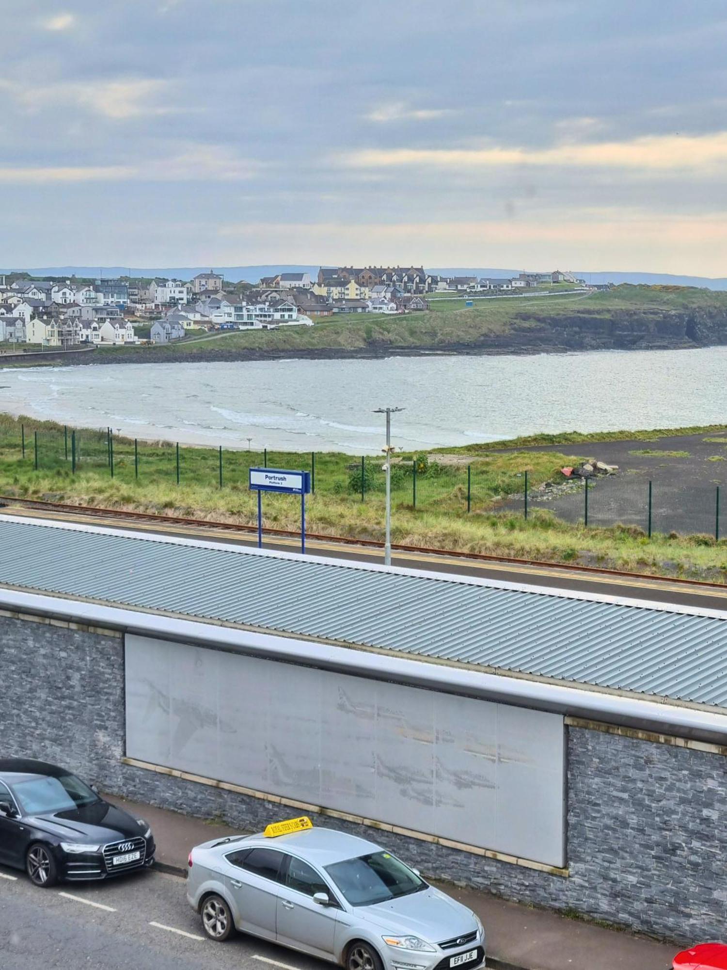 6 Golf Terrace - Portrush By The Sea Apartment Exterior foto